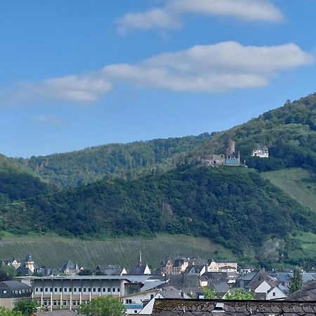 Dachgeschosswohnung Mit Burgblick In Kues Bernkastel-Kues Exterior foto