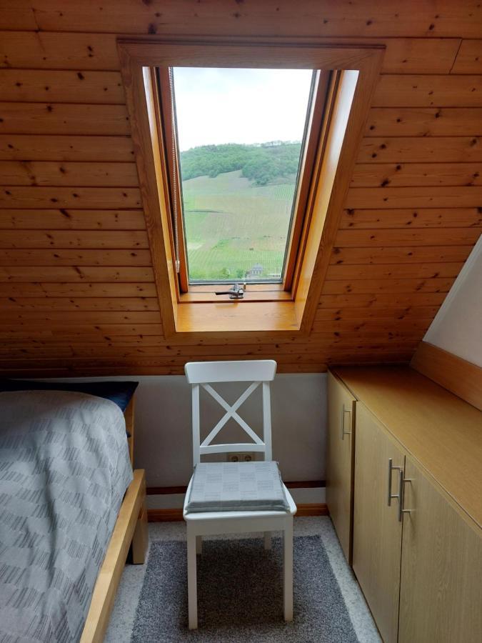 Dachgeschosswohnung Mit Burgblick In Kues Bernkastel-Kues Exterior foto